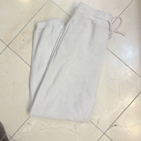 Abercrombie & Fitch Essential Sunday Sweatpant - Picture 4 of 6